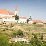 Lahofer 3*