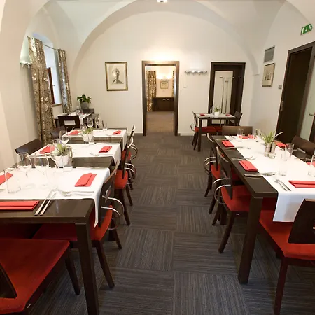 Hotel Lahofer 3*